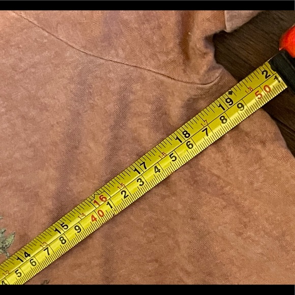 S/M Peach Wildflower Intentionally Faded T-Shirt 🌺🌾🌸 - Picture 8 of 9